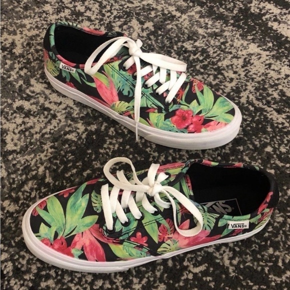 Vans - Picture 1 of 3